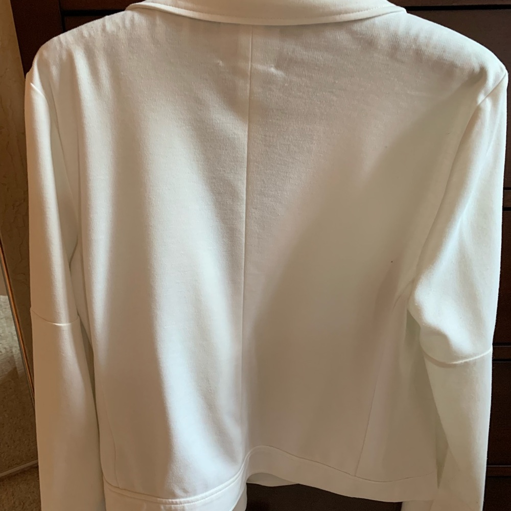 Short cream colored Jacket - Picture 2 of 4